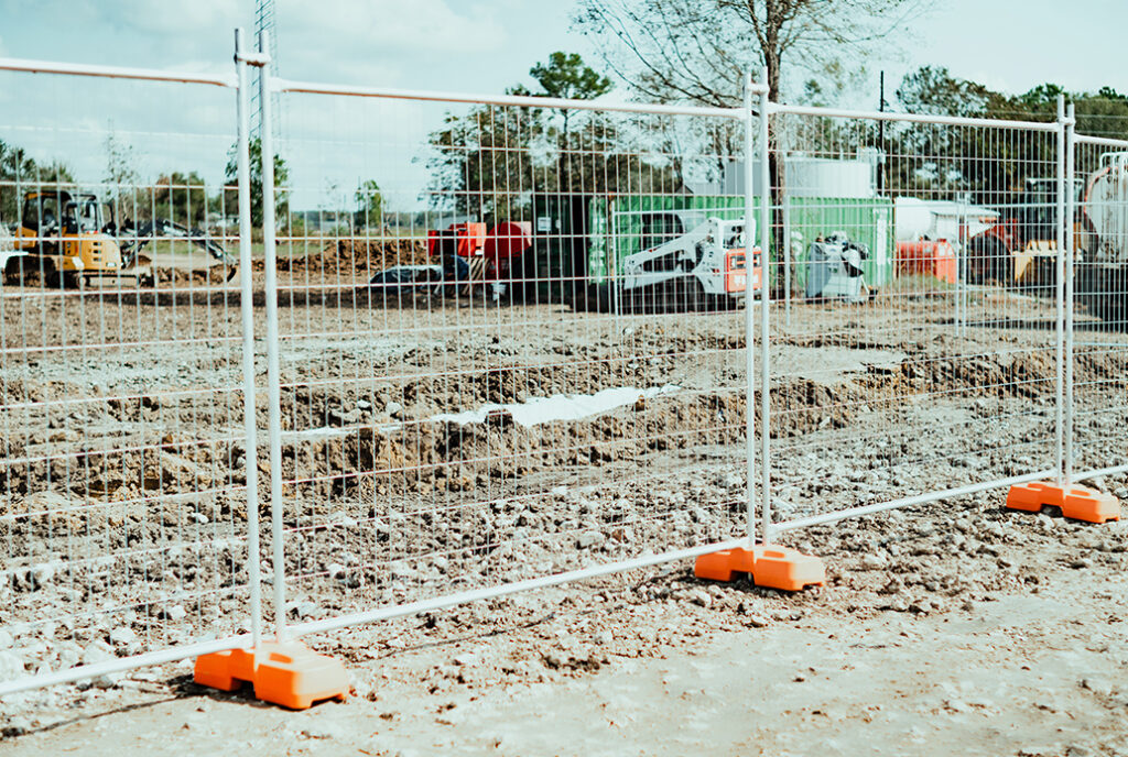 fencing with footers